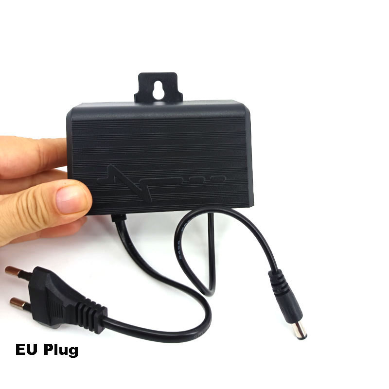 محول طاقة مقاوم للماء من تيار  - مراجعة Outdoor Power Port وسعره